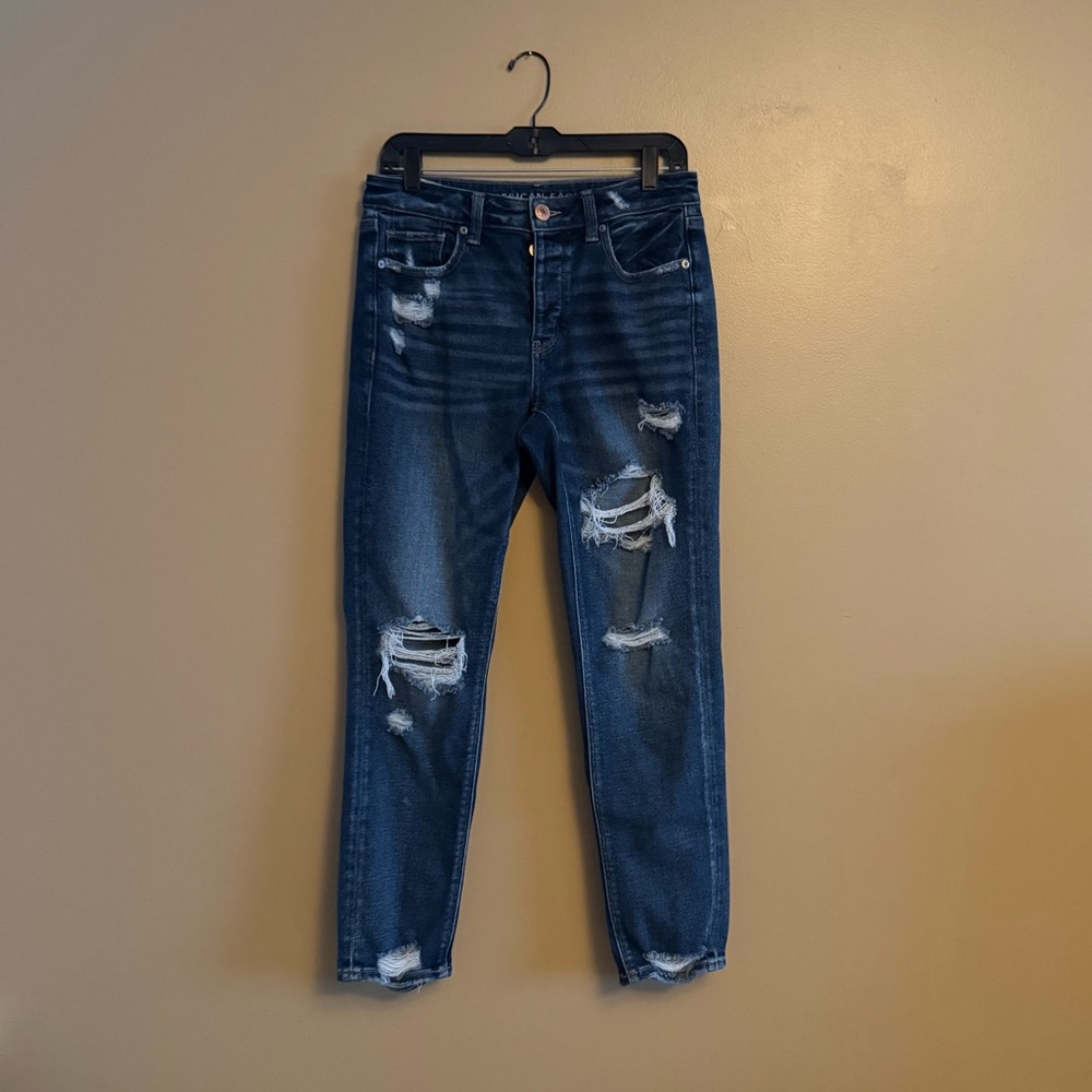 American Eagle Tomgirl Distressed Jeans